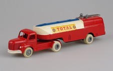 JRD (121b) Berliet TLR semirimorchio cisterna "TOTAL" blu-bianco-rosso