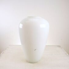 vaso in vetro soffiato opalino