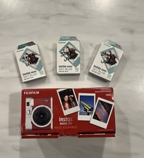 Fujifilm Instax Mini 90 Neoclassic nuova mai aperta mai usata rossa