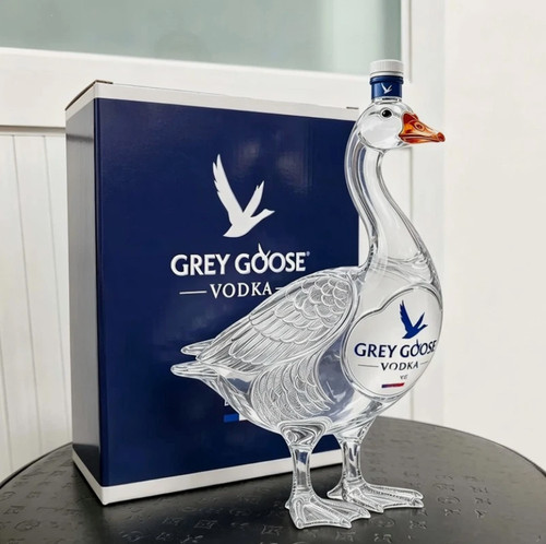 Vodka scolpito grigio - 3d,