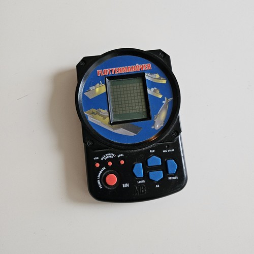 Lcd handheld game - handheld, manovre
