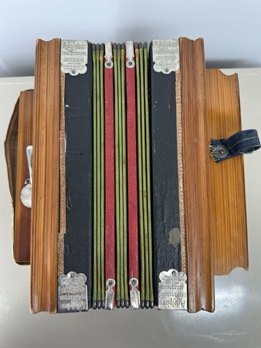 Antica fisarmonica tedesca
