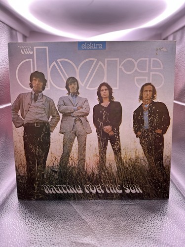 The doors waiting for - doors, sun