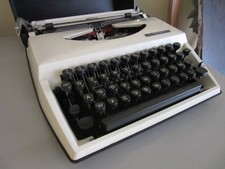 Macchina da scrivere Triumph