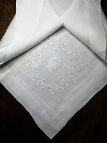 Fazzoletto fine ricamo fatto - fine, a
