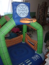 Salterello gonfiabile per bambini canestro palestrina gioco