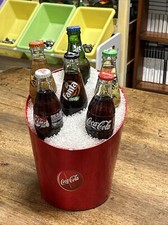 Espositore Coca Cola secchiello In Metallo Con 6 Bottiglie In Vetro Originali