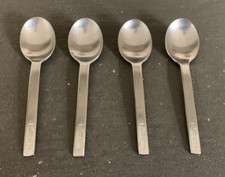 LUFTHANSA-CUCCHIAINI IN