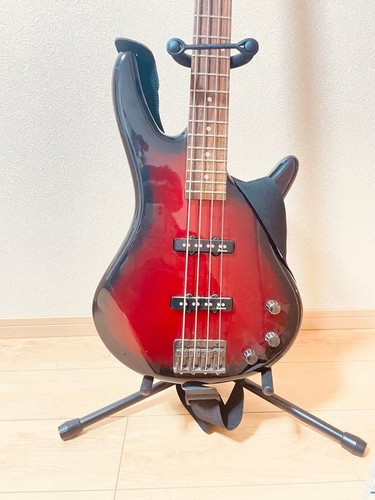 Basso per chitarra elettrica