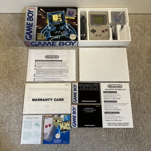 Nintendo gameboy console - nintendo,