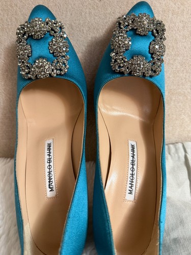 Manolo blahnik hangisi - blahnik,