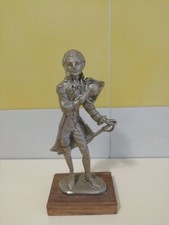 Statuetta In Peltro Cesellato