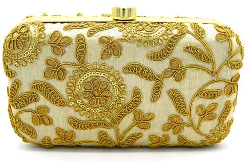 Pochette pochette ricamo