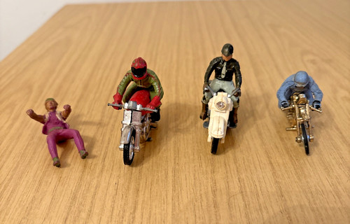 Ze208 motociclisti epoca - ze208:,