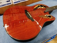 Chitarra acustica usata