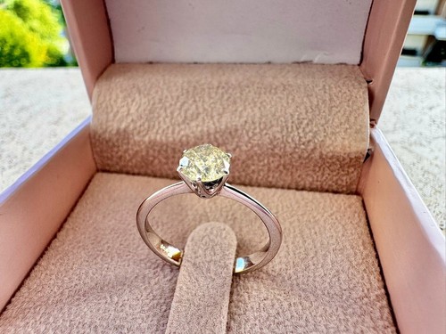 Solitario oro con diamante - in,