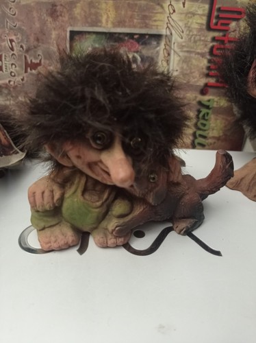 Troll nyform 046 - troll,