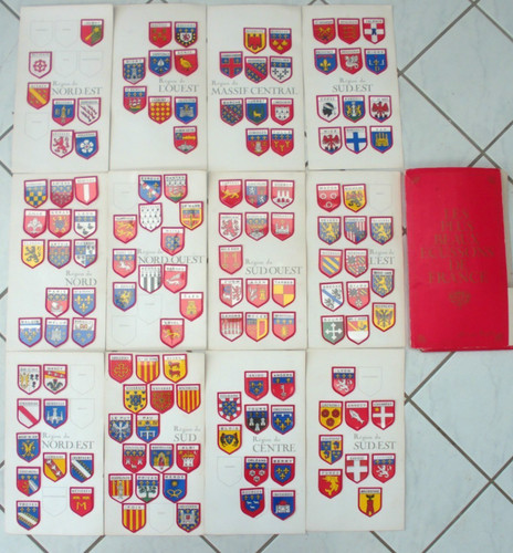 Alblum 135 ecussons - 135,