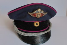 Vecchio berretto con visiera