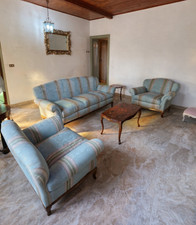 Divano 3 posti + 2 poltrone