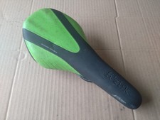 Sella bici Fizik Wing Flex Nisene con guide in manganese