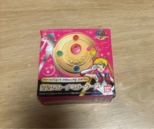 Spilla e custodia specchio