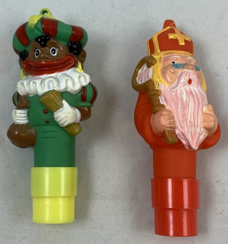 Set figurine dispenser