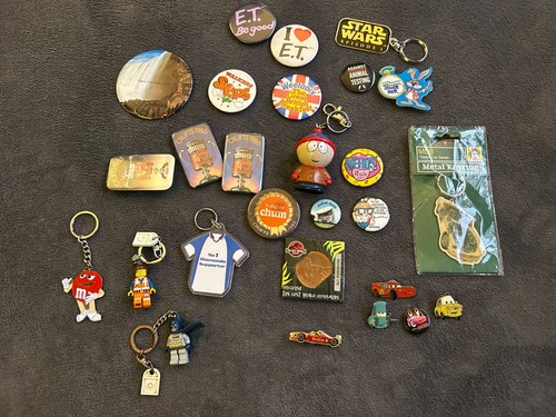 Vintage keyrings badges - vintage,