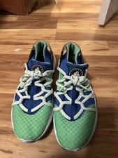Size 11.5 - Nike Huarache NM