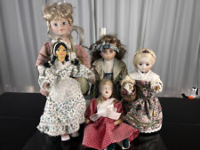 Lotto bambole 5 pezzi. fino a