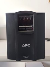 APC Smart-UPS  1000VA /LCD