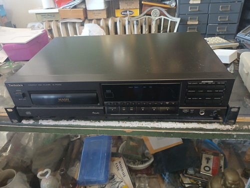 Lettore compact disc - compact,