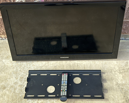 Samsung 720p lcd - lcd, 32"