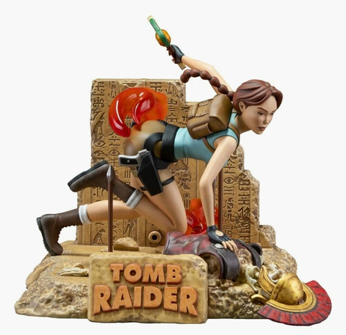Statua tomb raider lara croft - raider,
