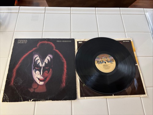 Kiss rare gene - gene, simmons