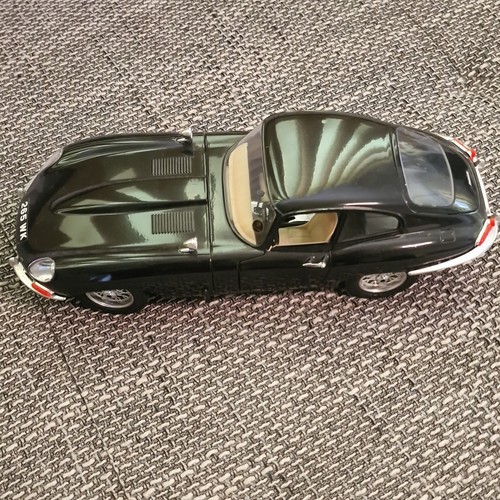 Modellino auto bburago jaguar - modellino,