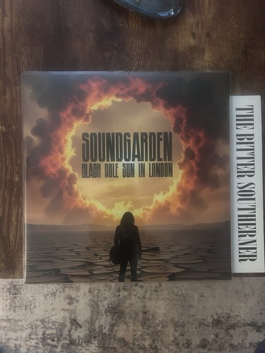 Soundgarden black hole sun - black, in