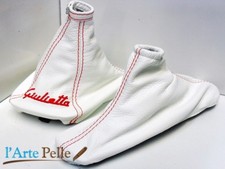 alfa romeo Giulietta cuffia cambio e freno pelle bianca ricamo r