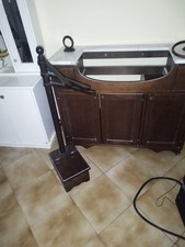 mobile sotto lavabo bagno con accessori 