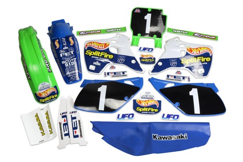 Kit plastiche adesivi