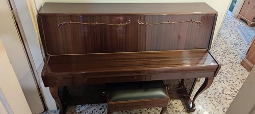 Pianoforte verticale - ​pianoforte,