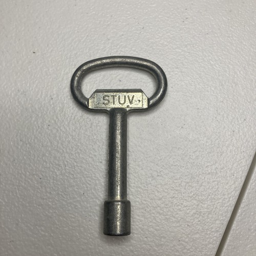 Chiave triangolo stuv - stuv, vintage