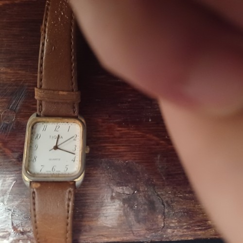 Vecchio orologio tiqua vintage - orologio,