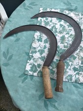 COPPIA ANTICHI FALCETTI CONTADINI PER TAGLIARE L' ERBA - MESTIERI DEL PASSATO