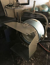 Mole Richardson Sputnik, faro