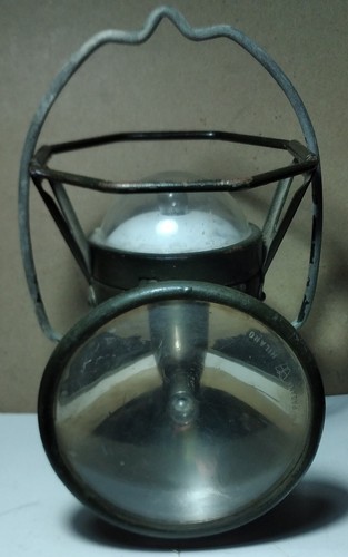 Vecchia lanterna militare - vecchia,