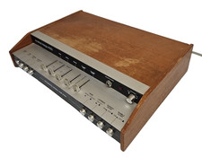 Amplificatore stereo integrato