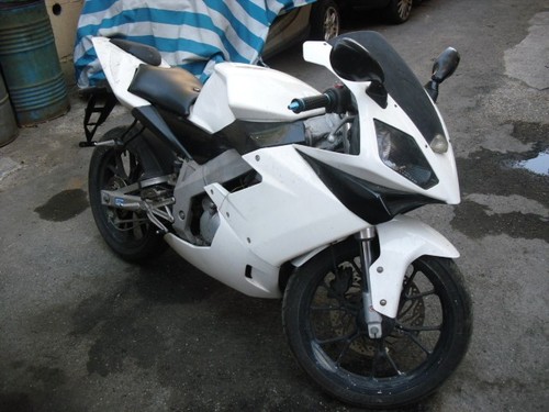 Pezzi ricambio moto - pezzi,