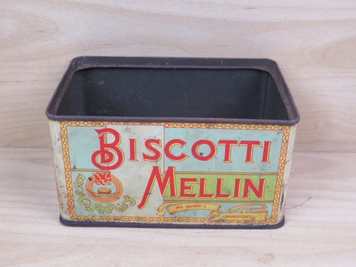 Vecchia scatola latta - scatola, in