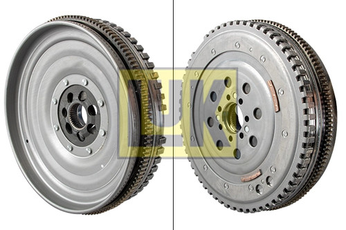 Volante 415 0859 - 09, adatto